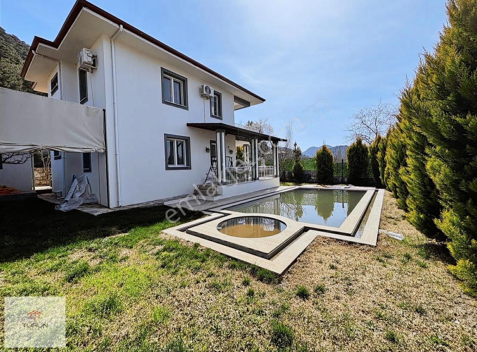 Fethiye Nif Mahallesinde Müstakil Havuzlu 4+1 Satılık Villa