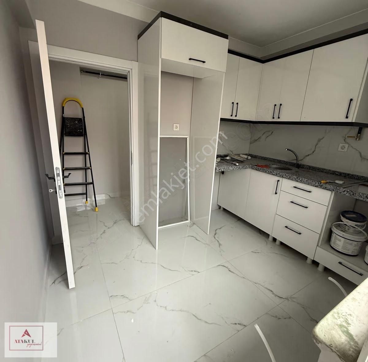 Atakul Gyo'dan Çarşı İçinde Full Tadilatlı Arakat 3+1 Daire - Görsel 11