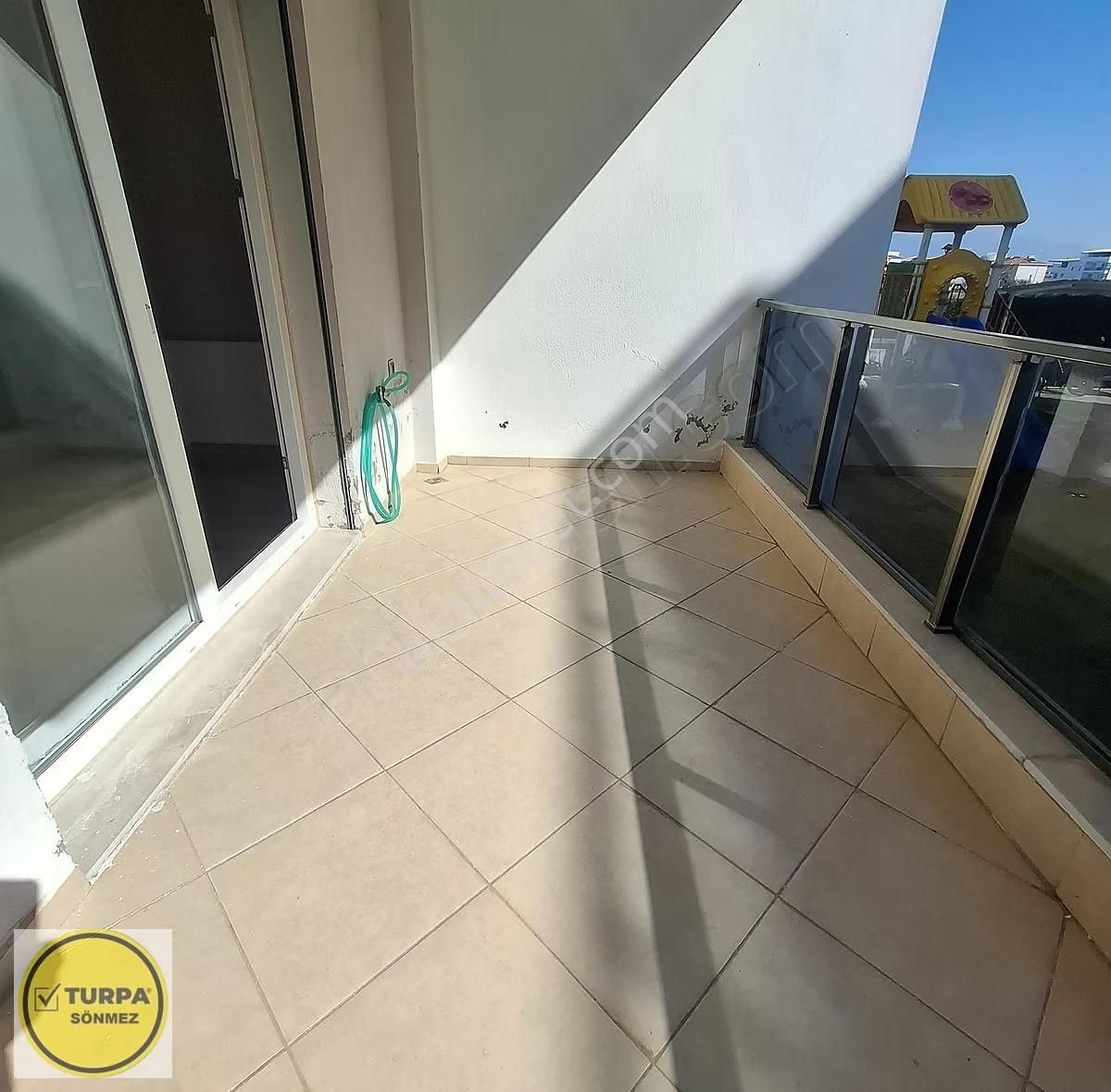 Gölcükler Mah. Harika Bir Sitede Kiralık Geniş Daire - Görsel 4