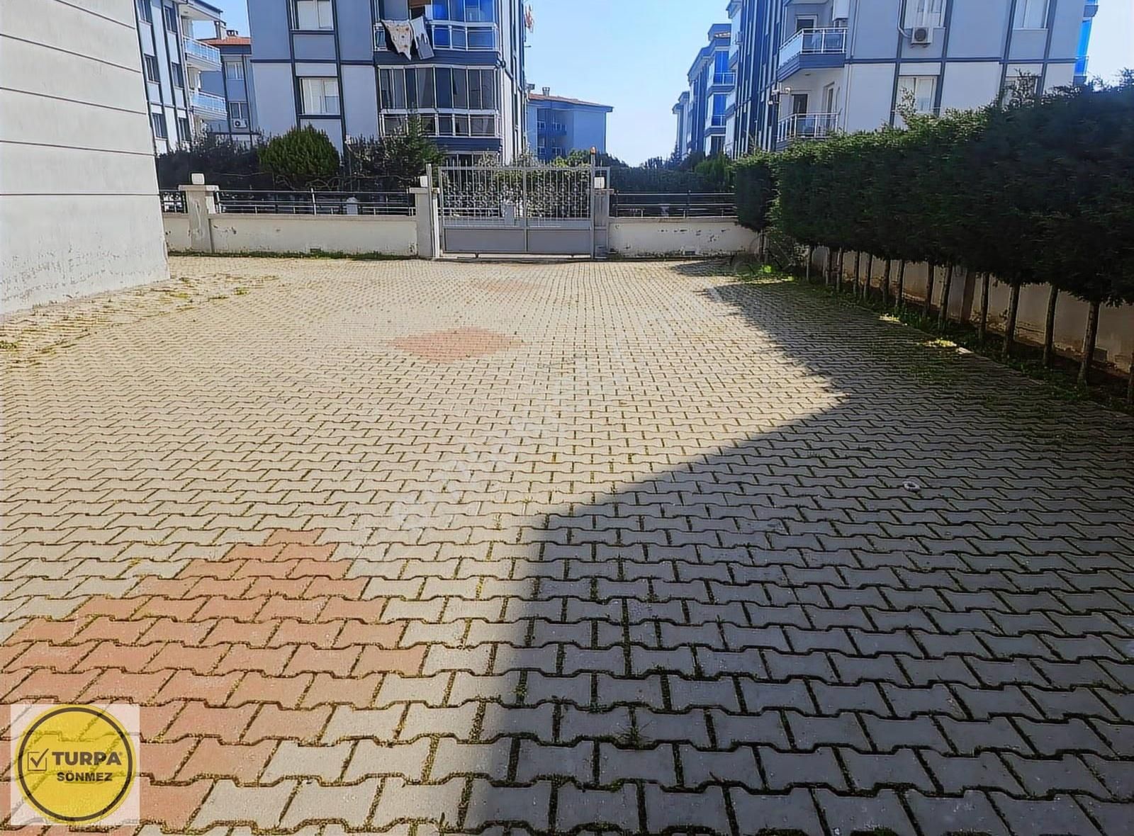 Gölcükler Mah. Harika Bir Sitede Kiralık Geniş Daire - Görsel 6