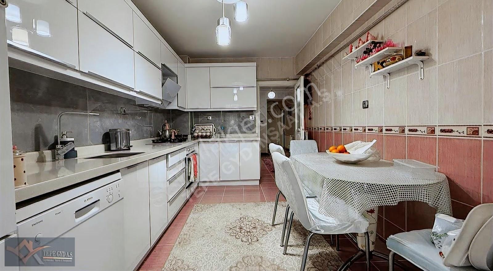 Kanuni'de Kök Tapulu 150m² 3+1 Daire Merkezi Konum Krediye Uygun - Görsel 10