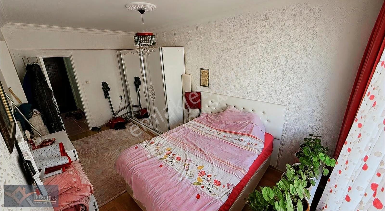 Kanuni'de Kök Tapulu 150m² 3+1 Daire Merkezi Konum Krediye Uygun - Görsel 12