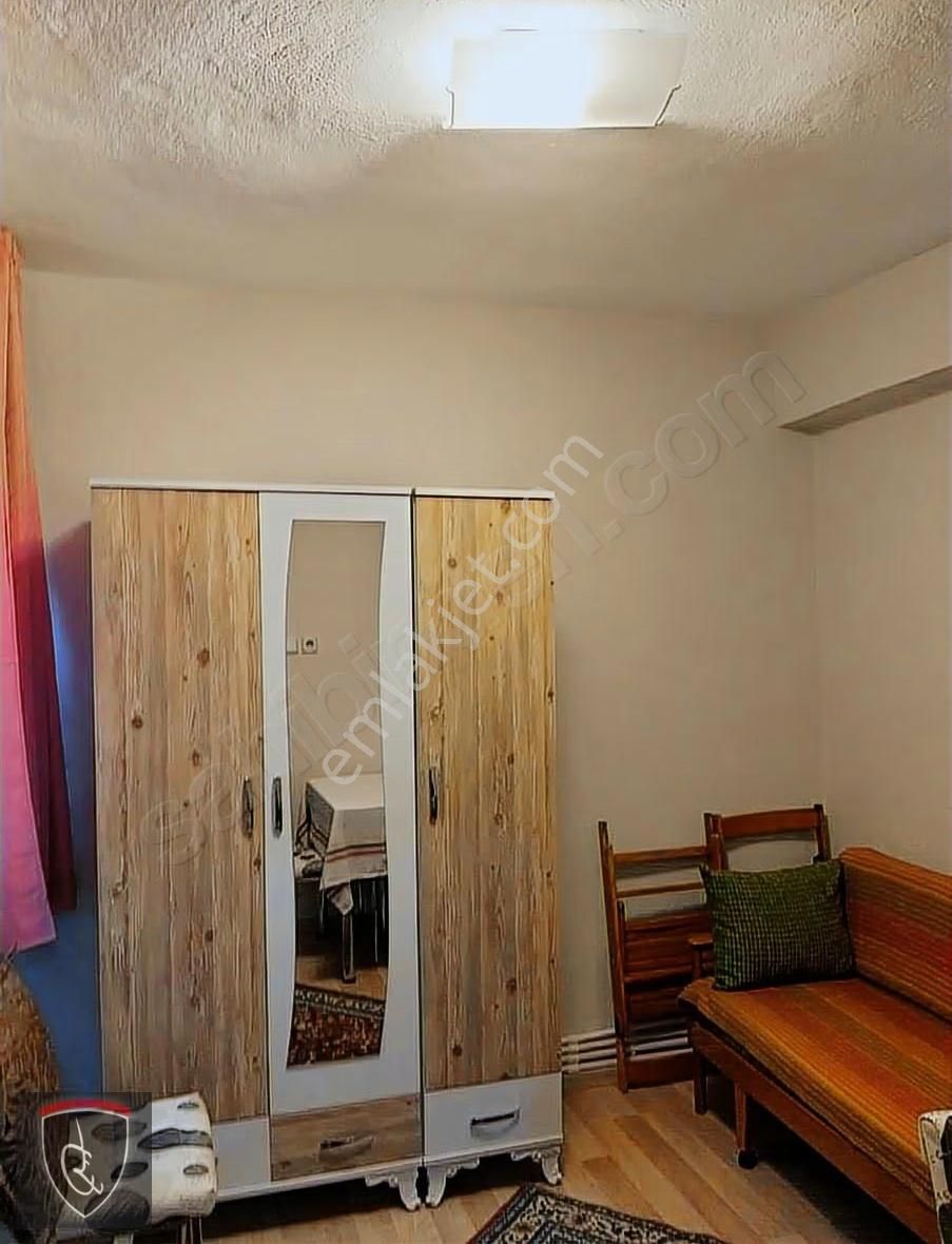 Zafer Mahallesinde İnkılap Okulu Yanı Eşyalı Kiralık Daire - Görsel 17