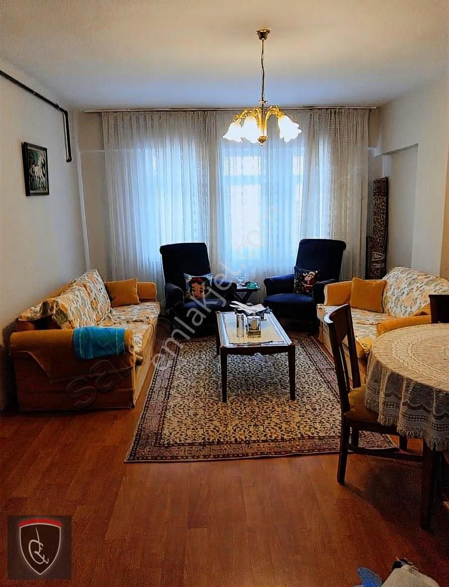 Zafer Mahallesinde İnkılap Okulu Yanı Eşyalı Kiralık Daire