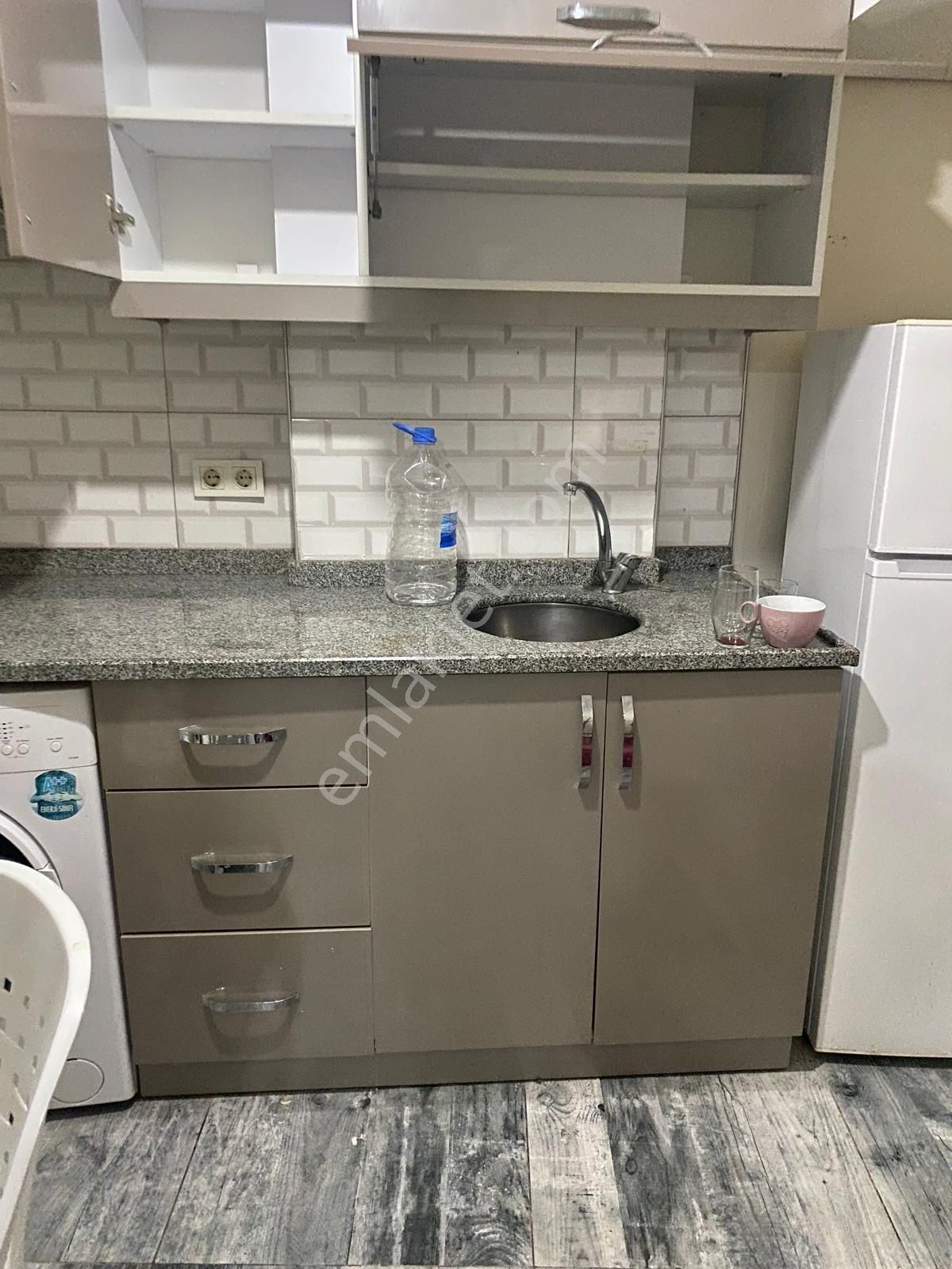 Üniversitelere Komşu 60.yıl Okuluna Yakın Eşyalı Kiralık 1+1 - Görsel 2