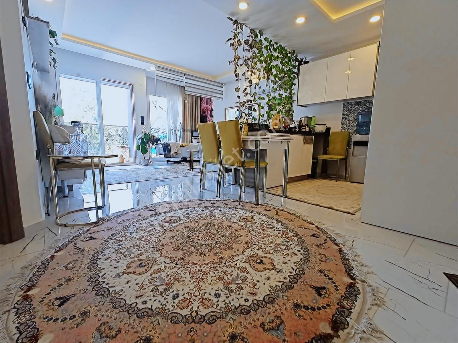 Kuşadası Havuzlu Doğalgazlı 1+1 Satılık Daire - Görsel 8