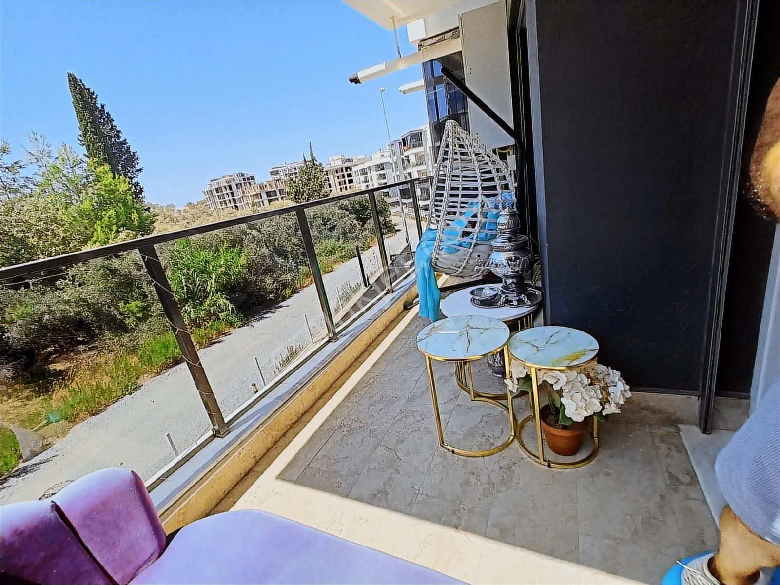 Kuşadası Havuzlu Doğalgazlı 1+1 Satılık Daire - Görsel 29