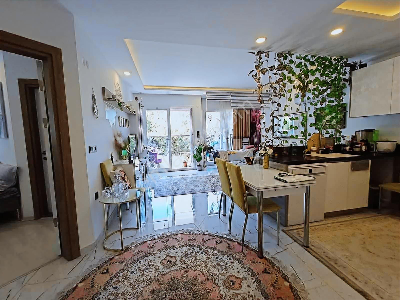 Kuşadası Havuzlu Doğalgazlı 1+1 Satılık Daire - Görsel 31