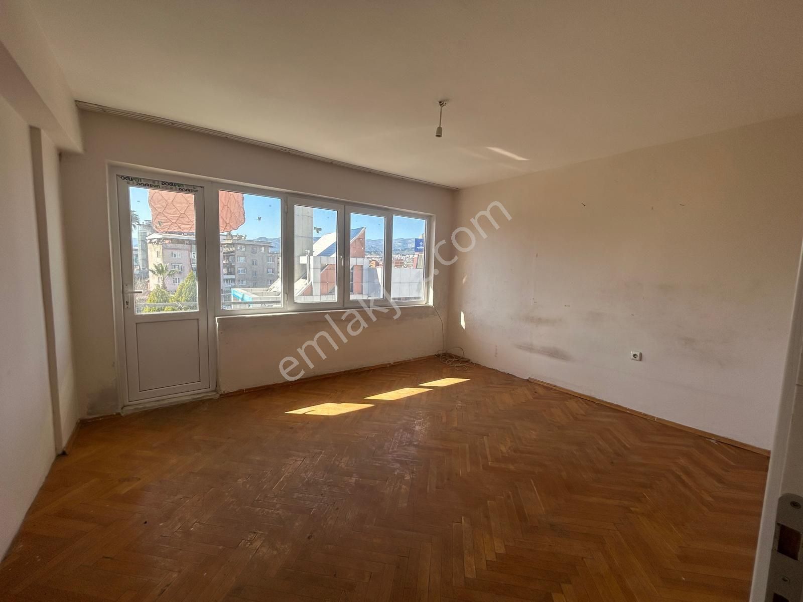 Cadde Üzerinde Asansörlü Daire - Görsel 10