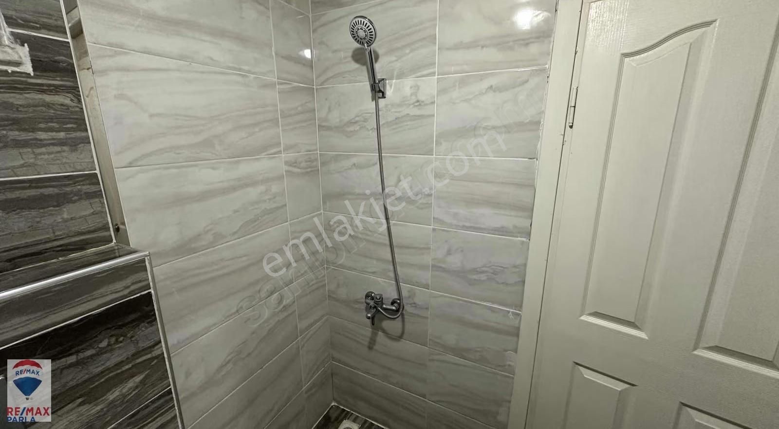 Tramvay Yoluna Cephe Satılık 2+1 - Görsel 5