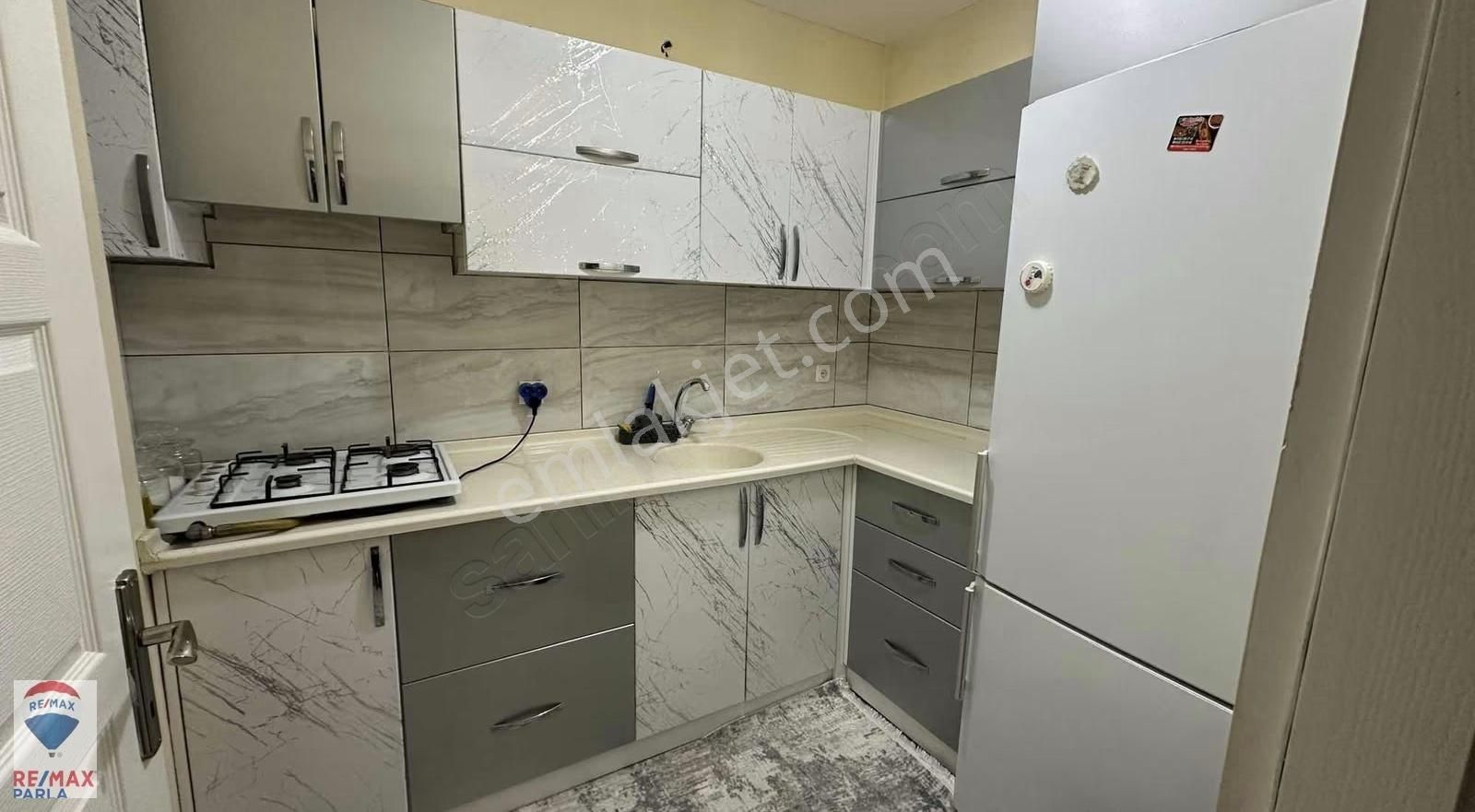 Tramvay Yoluna Cephe Satılık 2+1 - Görsel 23