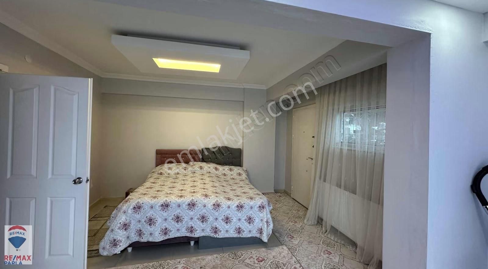 Tramvay Yoluna Cephe Satılık 2+1 - Görsel 28