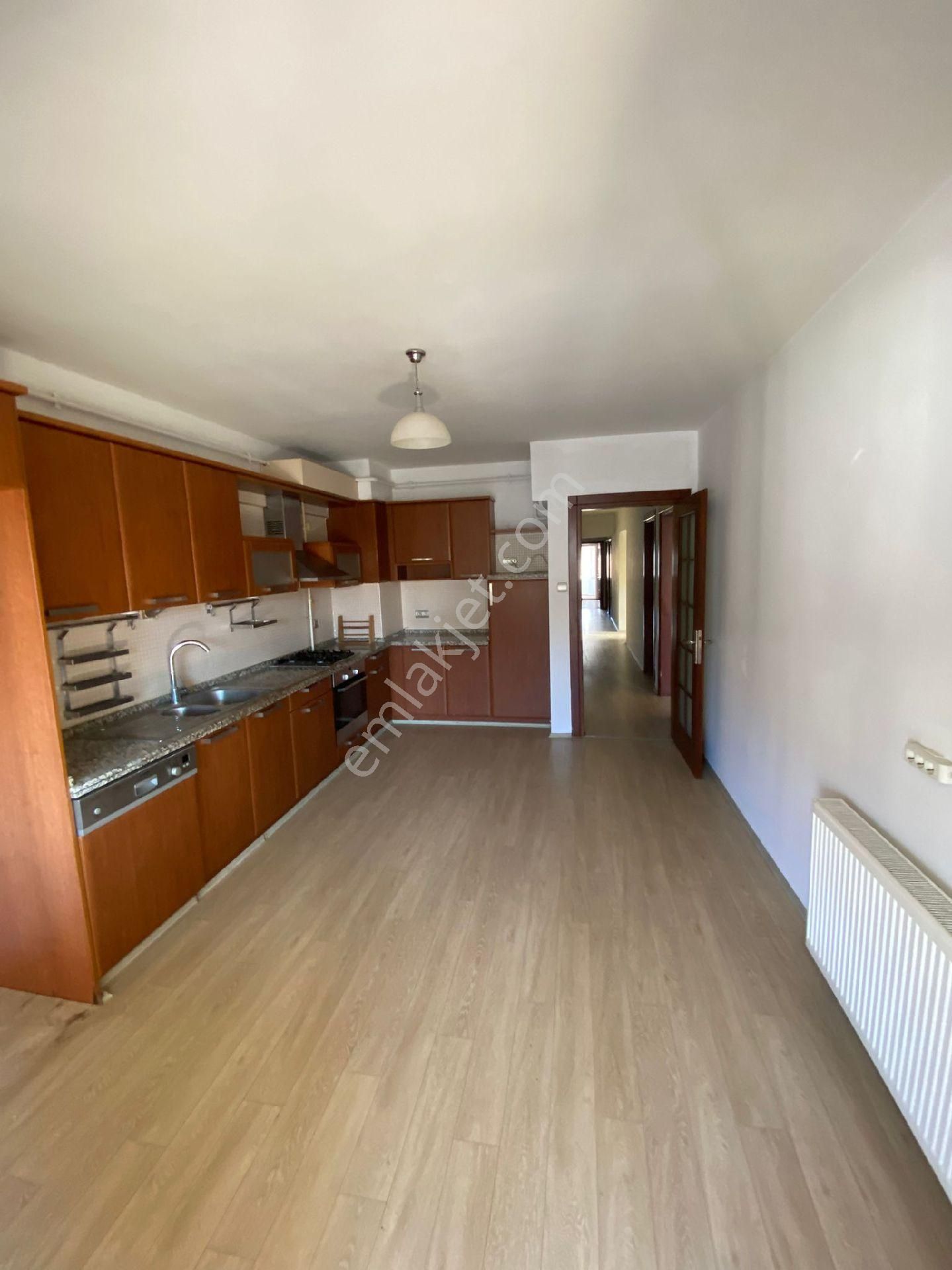 Kanal Yolu Yanında Geniş Ferah Daire - Görsel 16