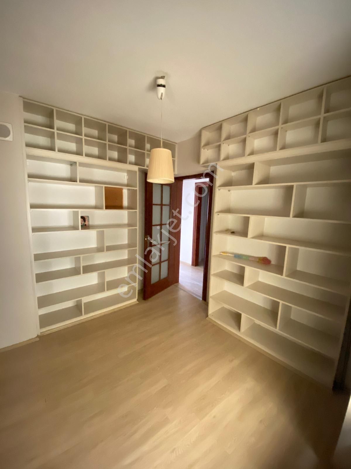 Kanal Yolu Yanında Geniş Ferah Daire - Görsel 27