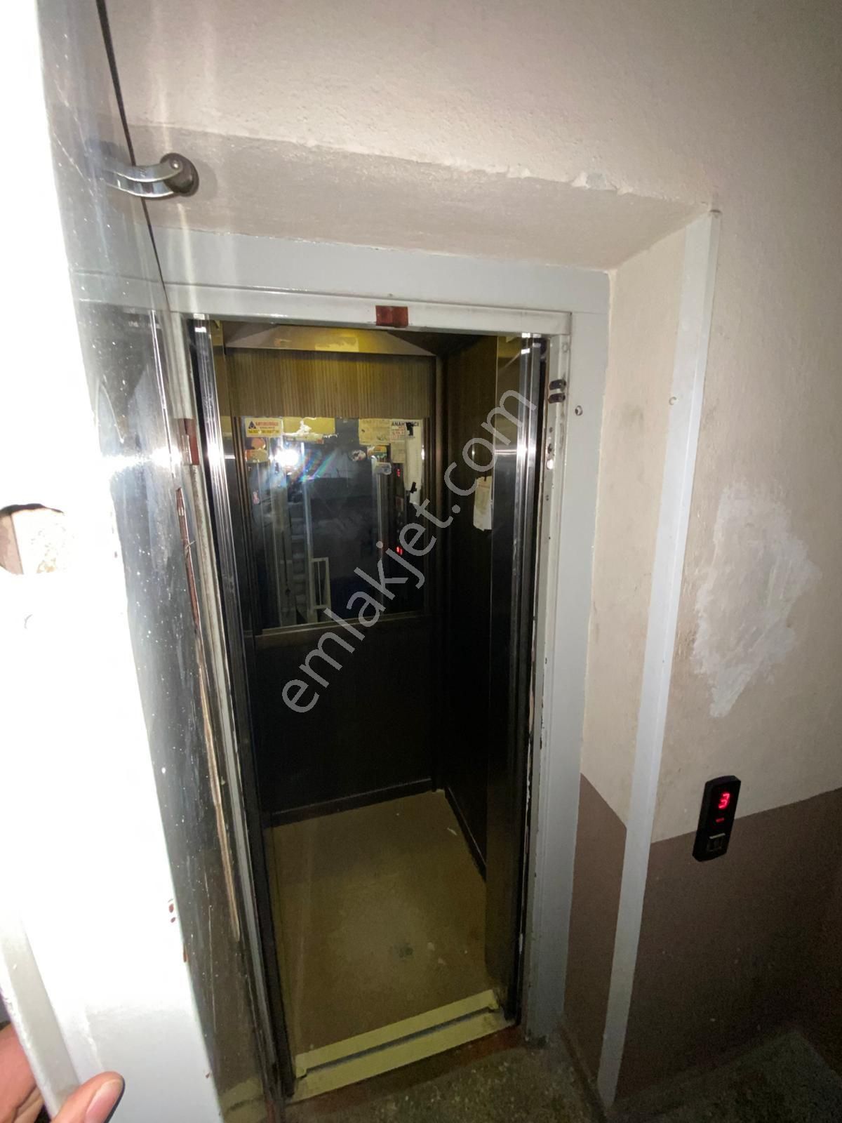 Kanal Yolu Yanında Geniş Ferah Daire - Görsel 10