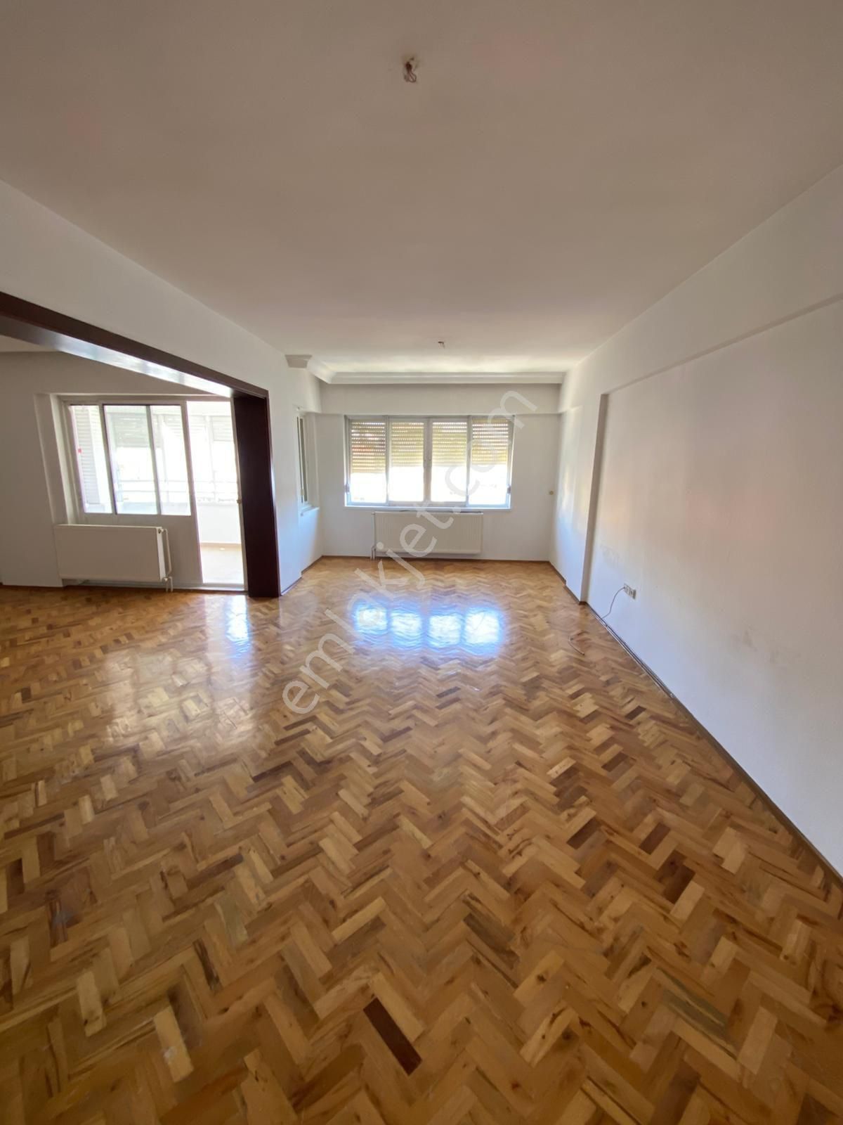 Kanal Yolu Yanında Geniş Ferah Daire - Görsel 11