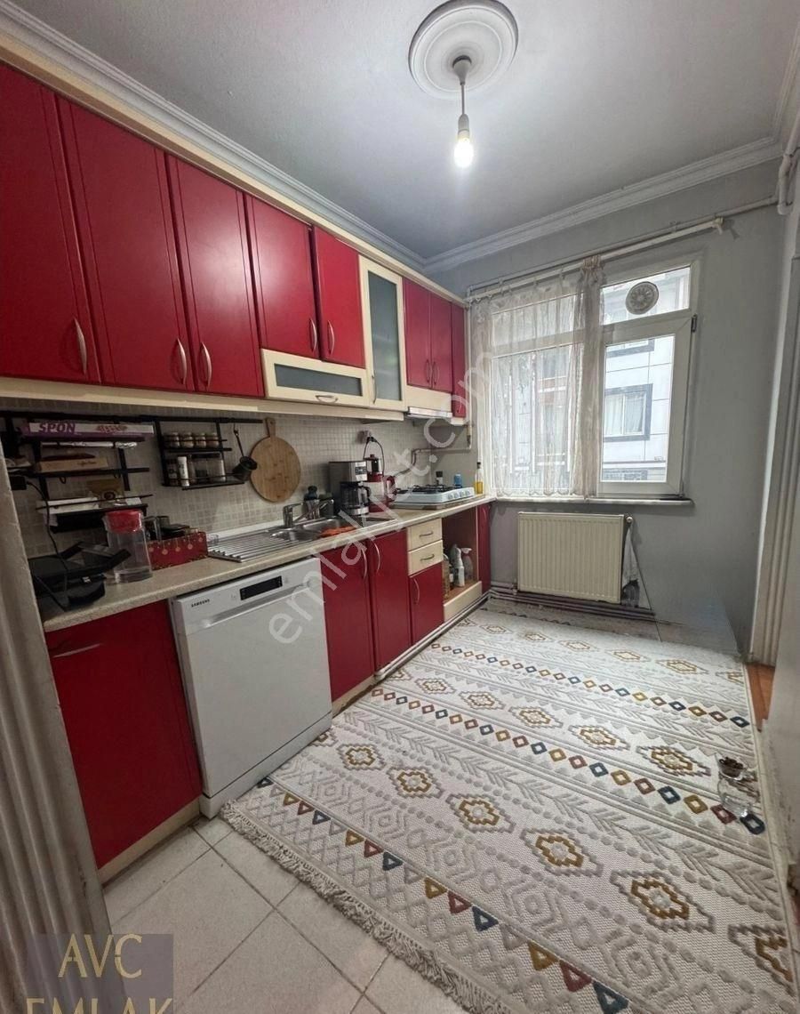 Küçükçekmece'de Marmaray'a 1 Dk, Göl Manzaralı Ve Ferah 2+1 Fırsatı! - Görsel 7