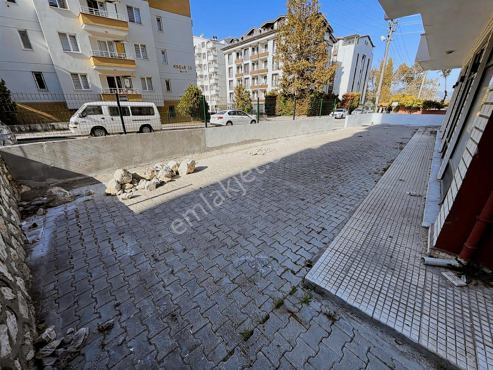 Satılık Dükkan Merkezi Konumda Araç Takasına Uygundur - Görsel 13