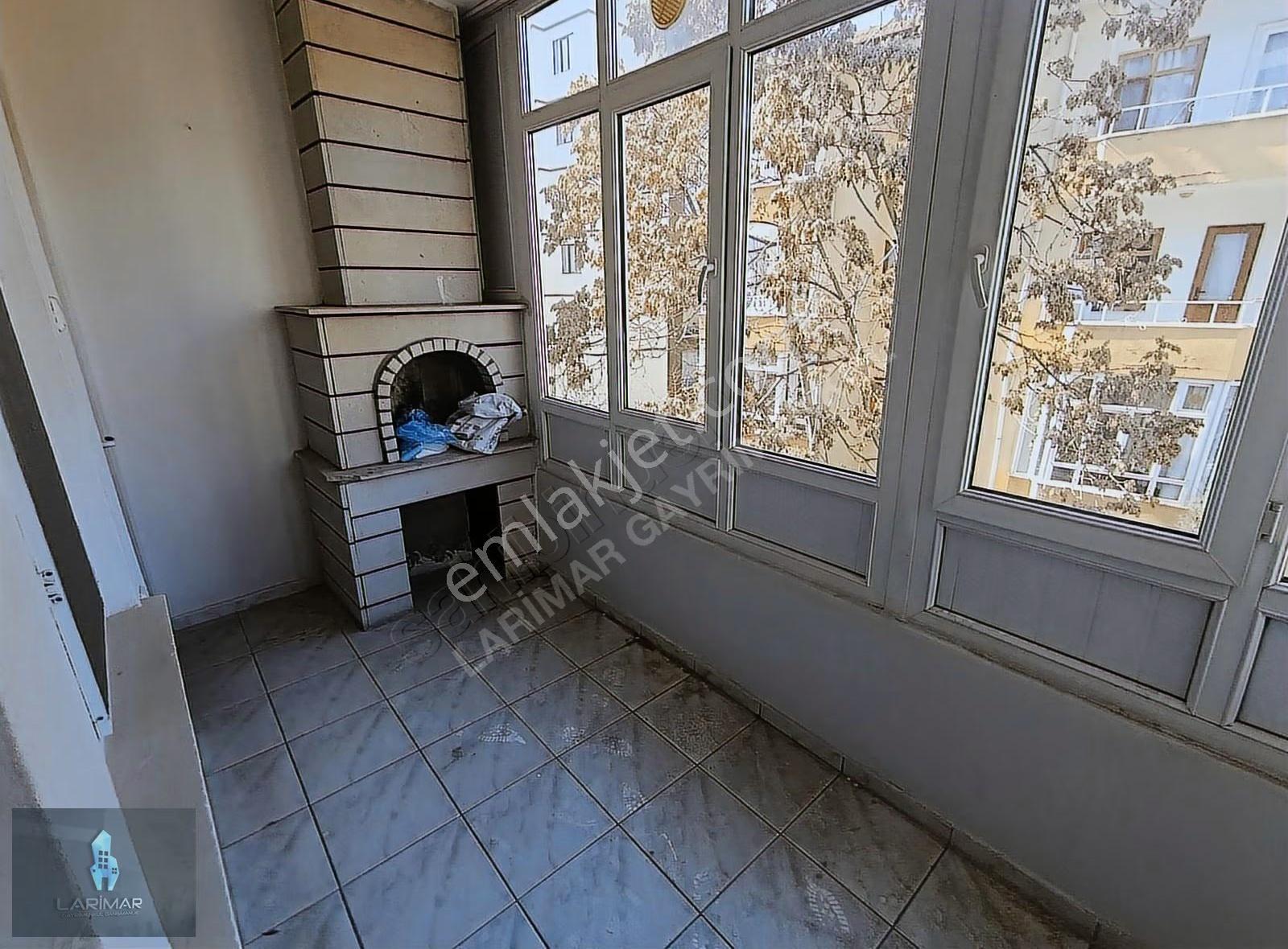 Larimar Gayrimenkulden Sürsürde Kiralık Geniş 3+1 - Görsel 17