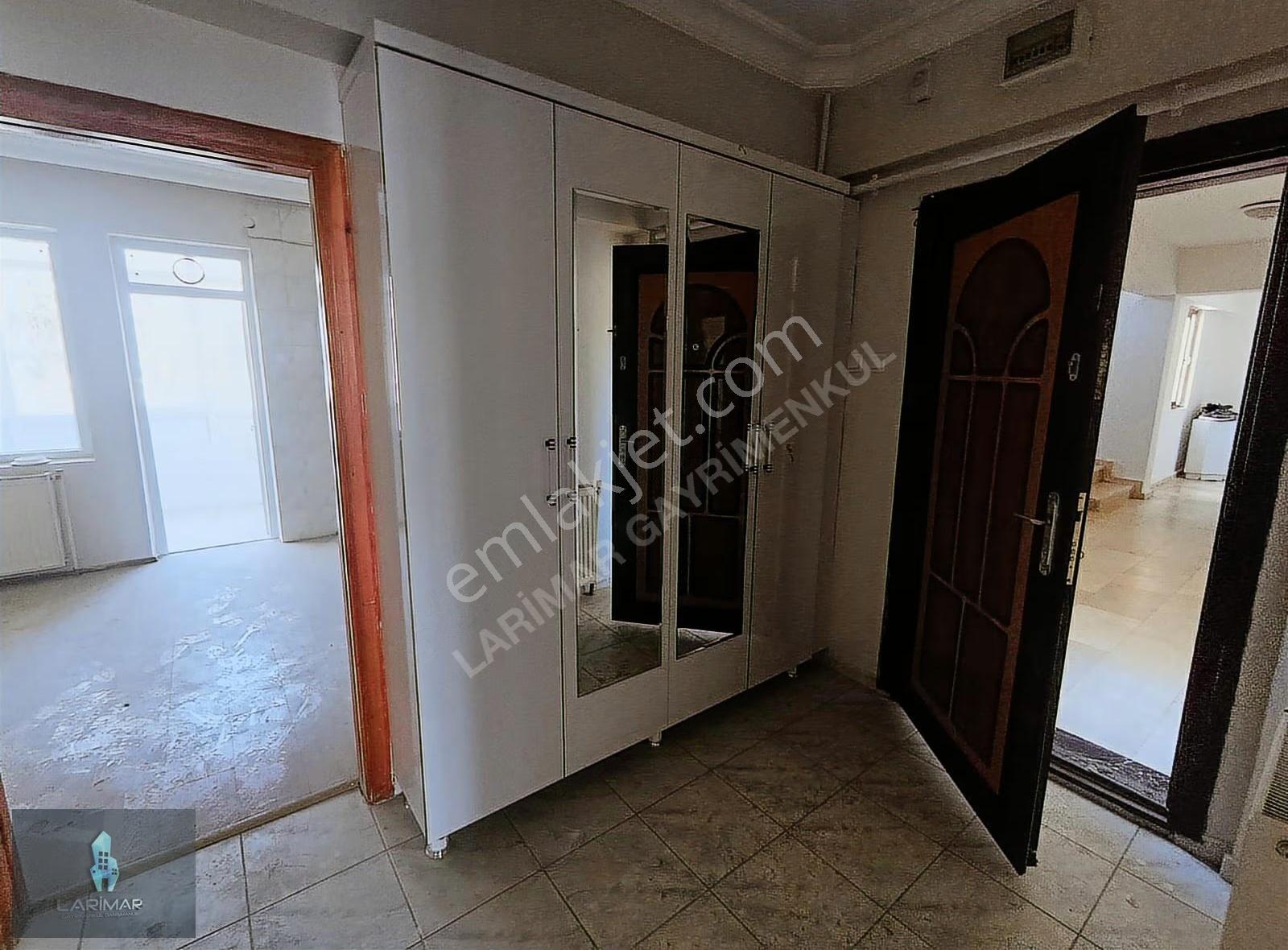 Larimar Gayrimenkulden Sürsürde Kiralık Geniş 3+1 - Görsel 14