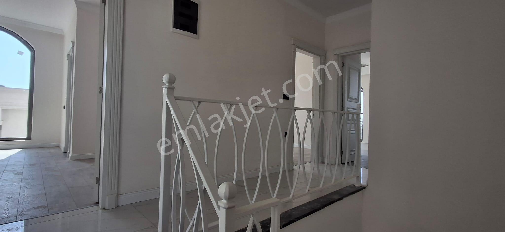 The Gate Emlak'tan Zümrüd-ü Anka Iı Sitesi'nde Satılık Deniz Manzaralı 4+1 Villa - Görsel 10