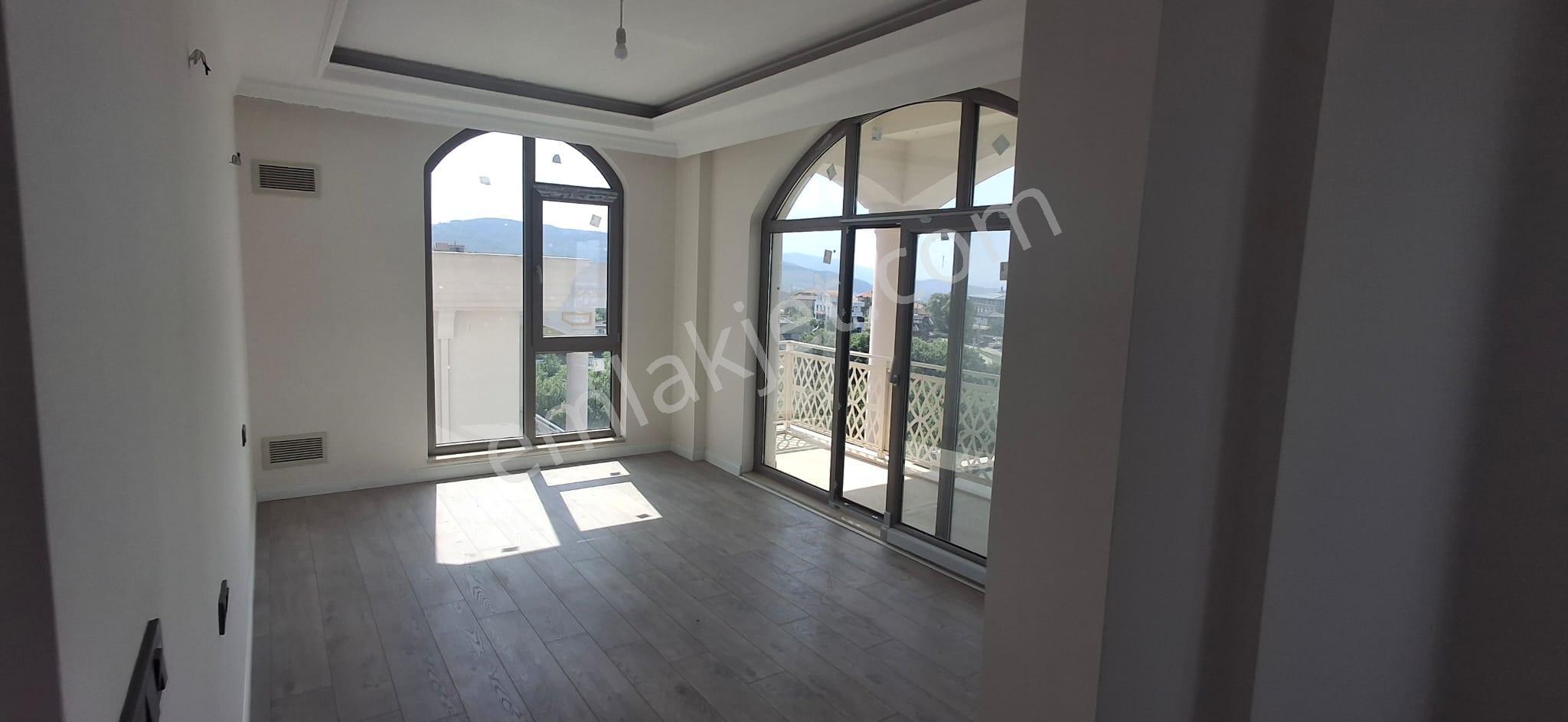 The Gate Emlak'tan Zümrüd-ü Anka Iı Sitesi'nde Satılık Deniz Manzaralı 4+1 Villa - Görsel 4