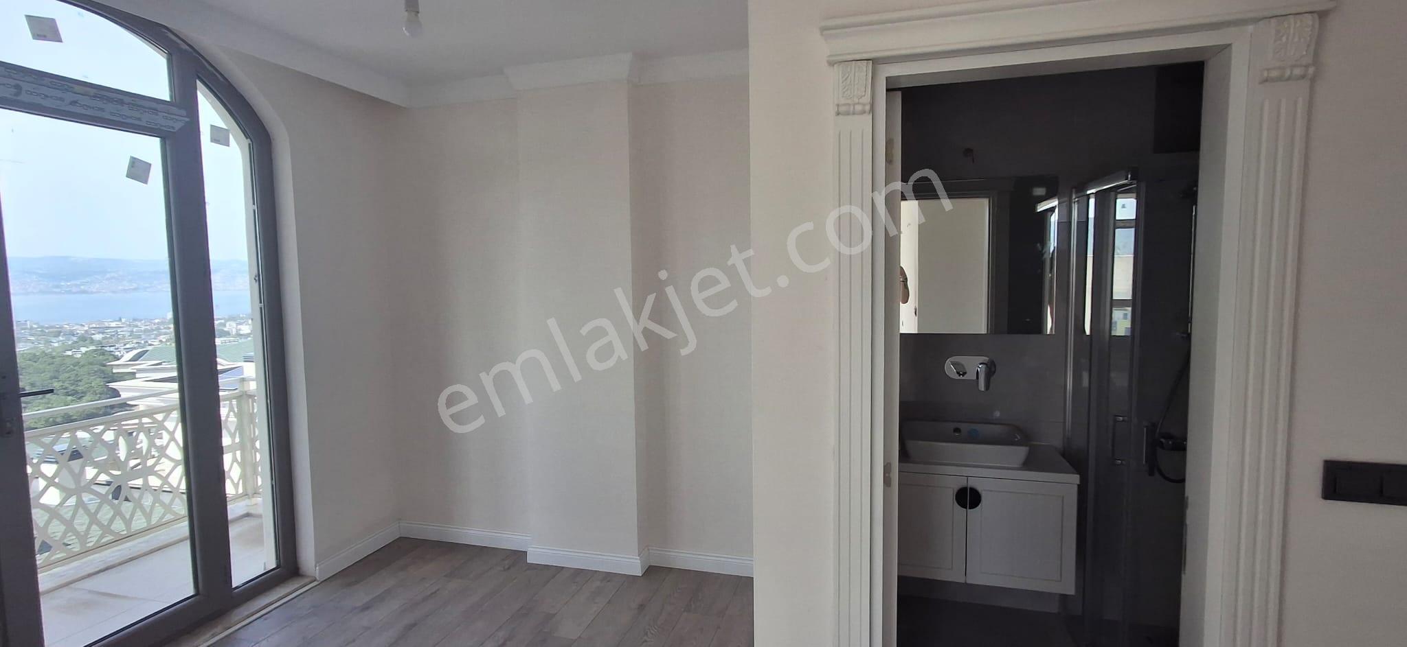 The Gate Emlak'tan Zümrüd-ü Anka Iı Sitesi'nde Satılık Deniz Manzaralı 4+1 Villa - Görsel 6