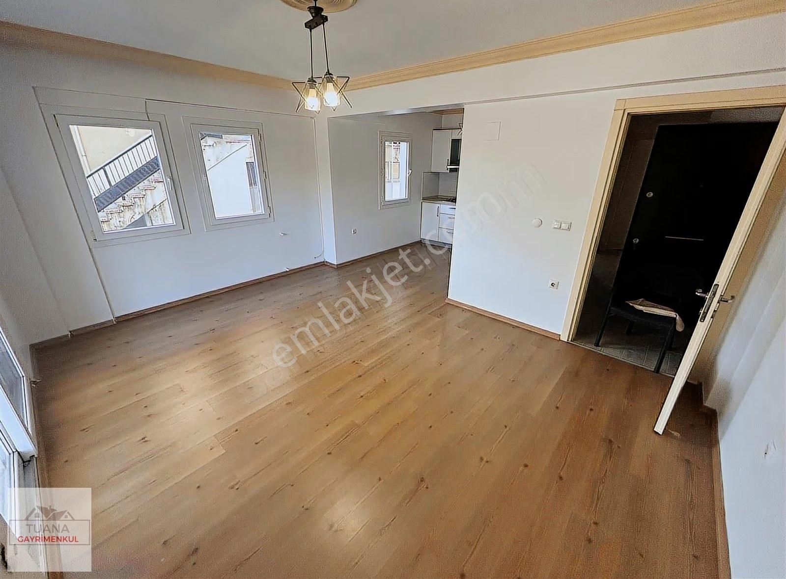 Tuana Emlak'tan Gülpınarda Giriş Kat 2+1 Daire - Görsel 4