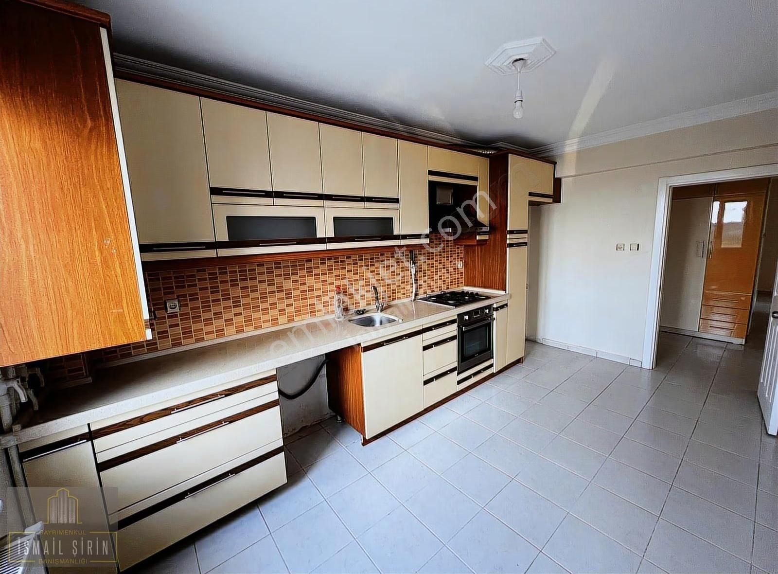 Şirinden Manastırda Deniz Manzaralı Masrafsız Ara Kat 3+1 Daire - Görsel 25