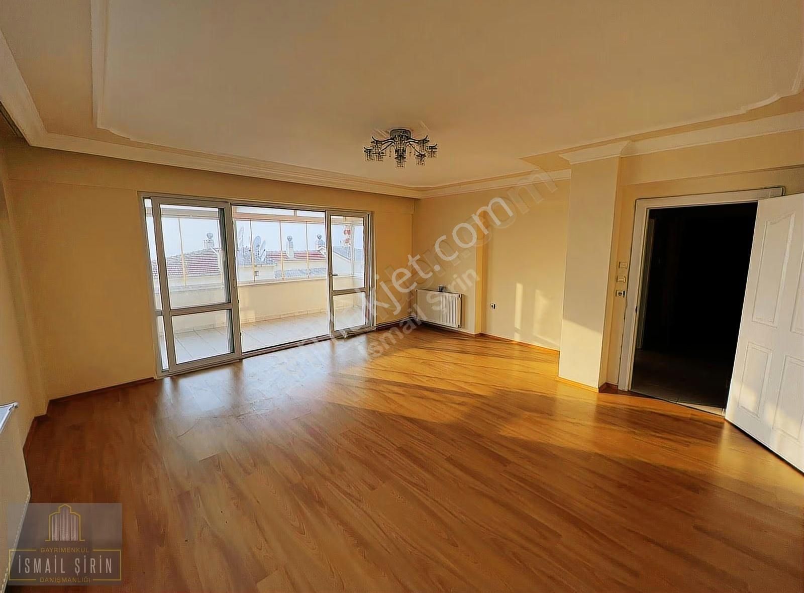 Şirinden Manastırda Deniz Manzaralı Masrafsız Ara Kat 3+1 Daire