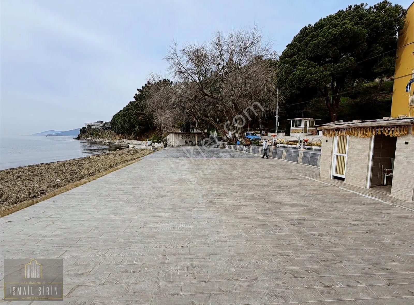 İsmailşirindn Narlı Yolu Üzeri Denize Sıfır Sitede Ara Kat Daire - Görsel 12