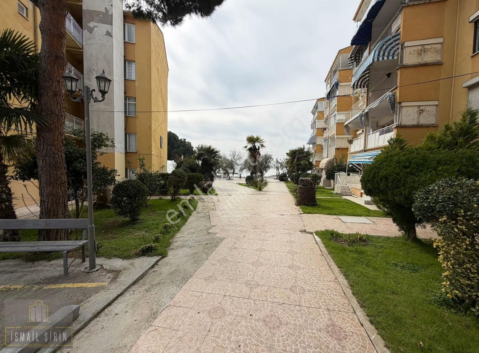 İsmailşirindn Narlı Yolu Üzeri Denize Sıfır Sitede Ara Kat Daire - Görsel 27