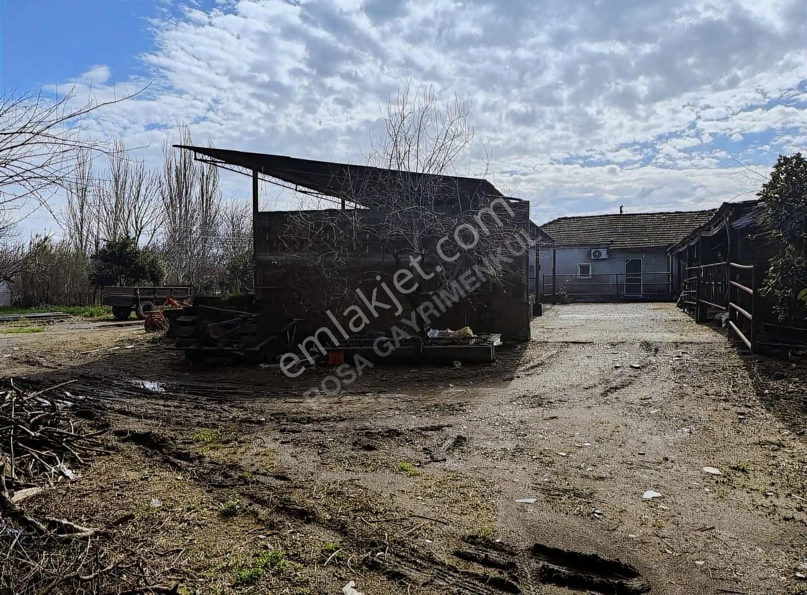 Rosa Gayrimenkul'den Satılık Müstakil Köy Evi Ve Tarla - Görsel 5
