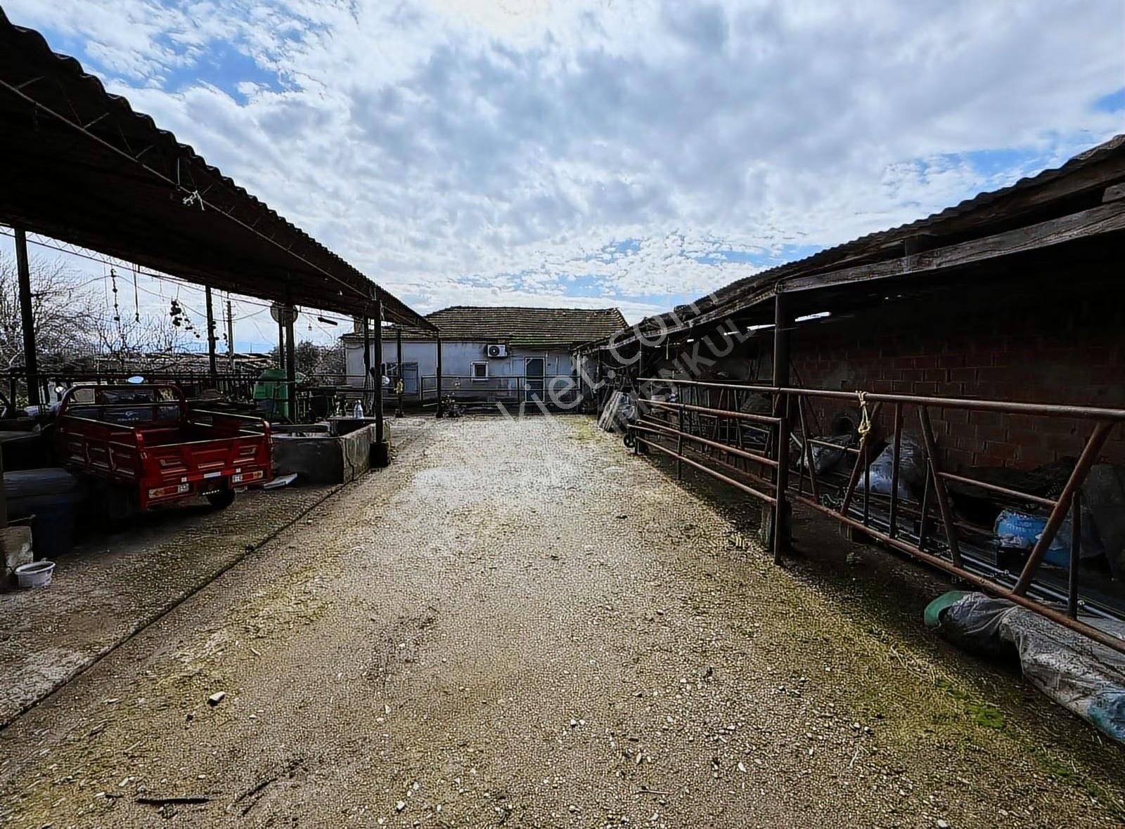 Rosa Gayrimenkul'den Satılık Müstakil Köy Evi Ve Tarla - Görsel 13