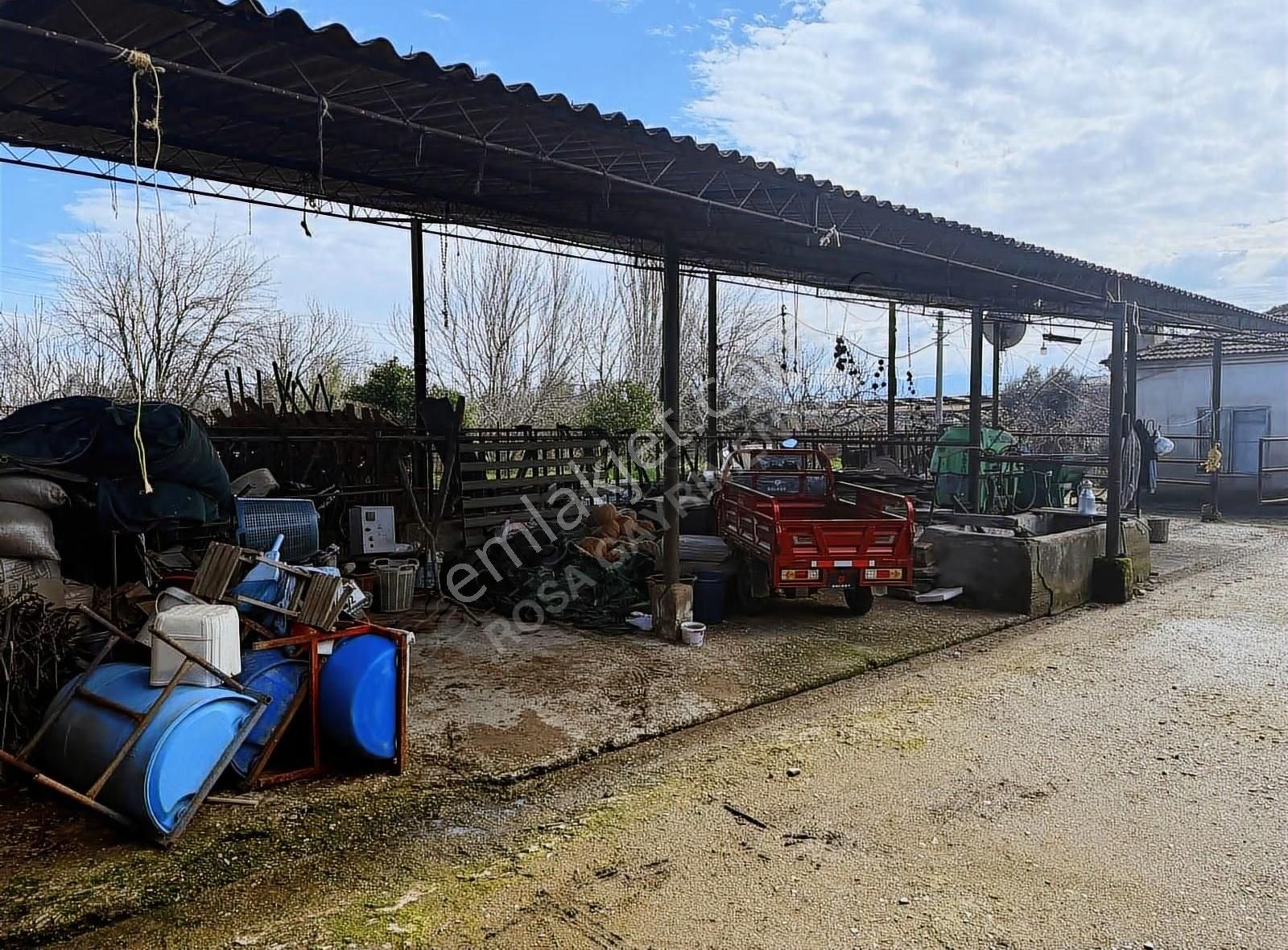 Rosa Gayrimenkul'den Satılık Müstakil Köy Evi Ve Tarla - Görsel 16