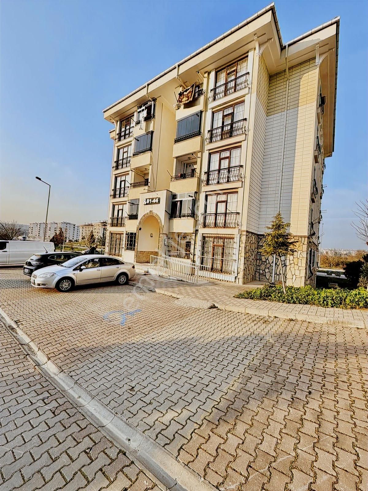 Emekli Tokide 2+1 Eşyasız Ayrı Mutfaklı Fırsat Satılık Daire - Görsel 35