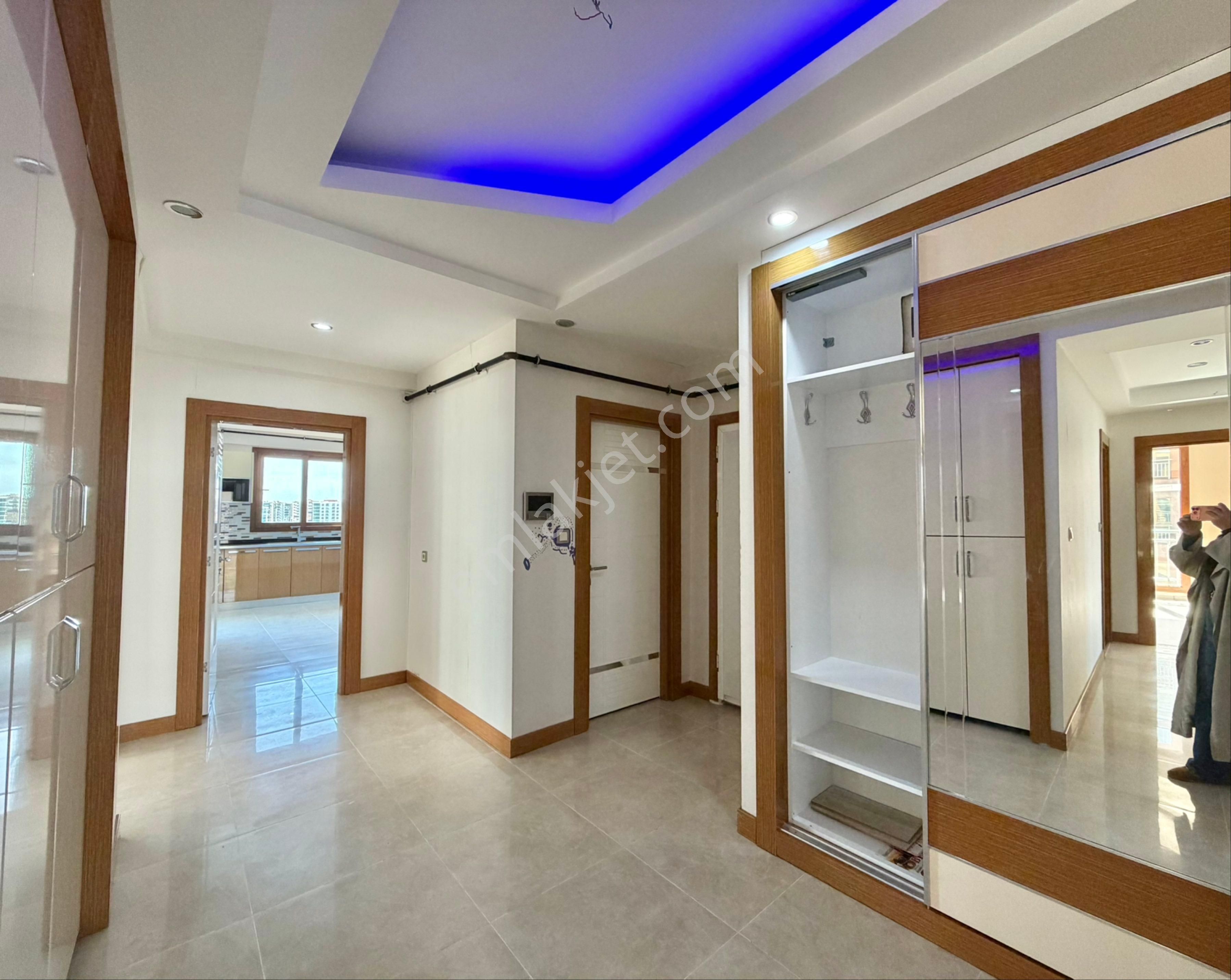 Lunapark Kavşağında Ultra Lüx Tertemiz Acil Fırsat Satılık Daire - Görsel 22