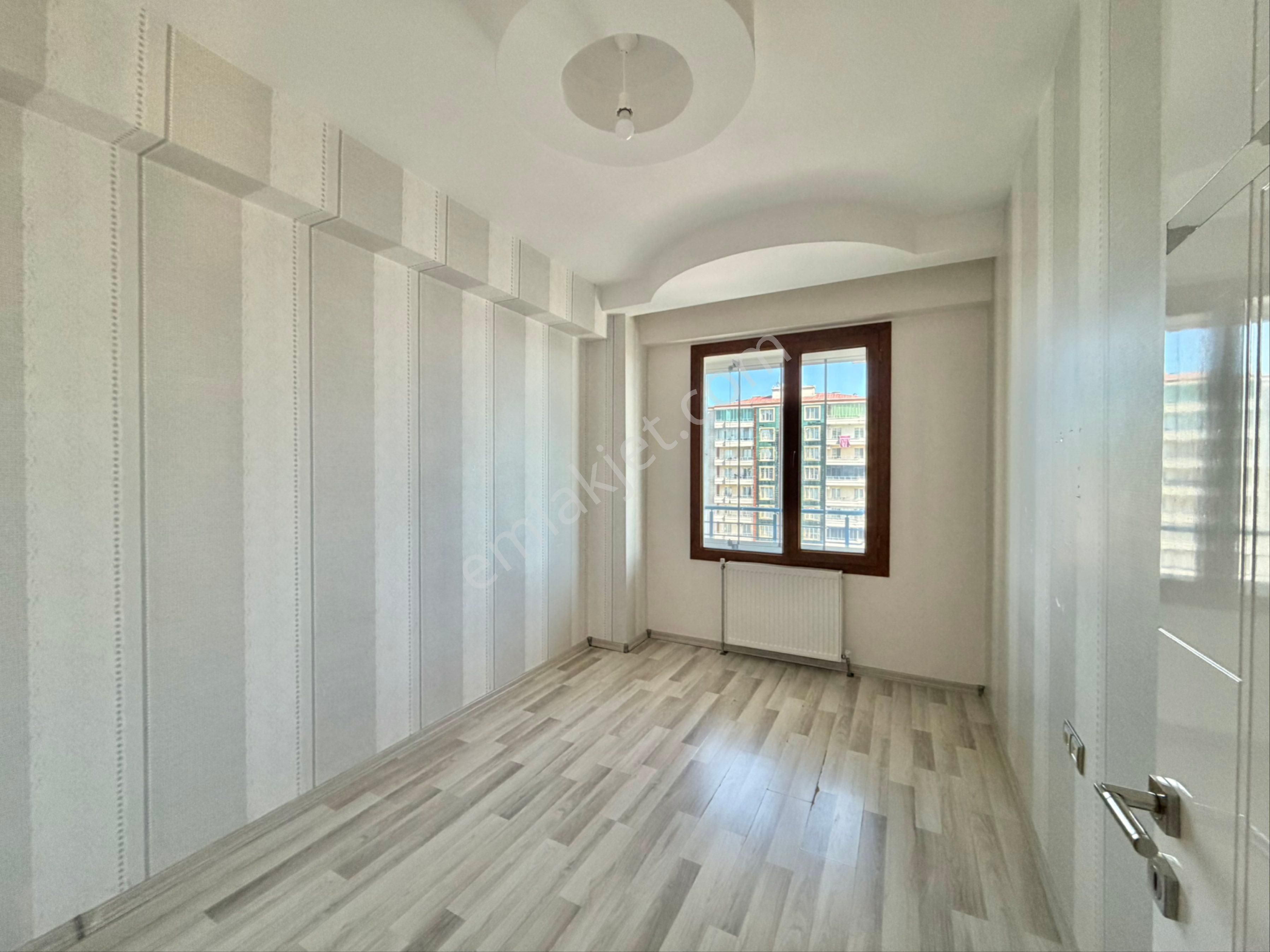 Lunapark Kavşağında Ultra Lüx Tertemiz Acil Fırsat Satılık Daire - Görsel 11