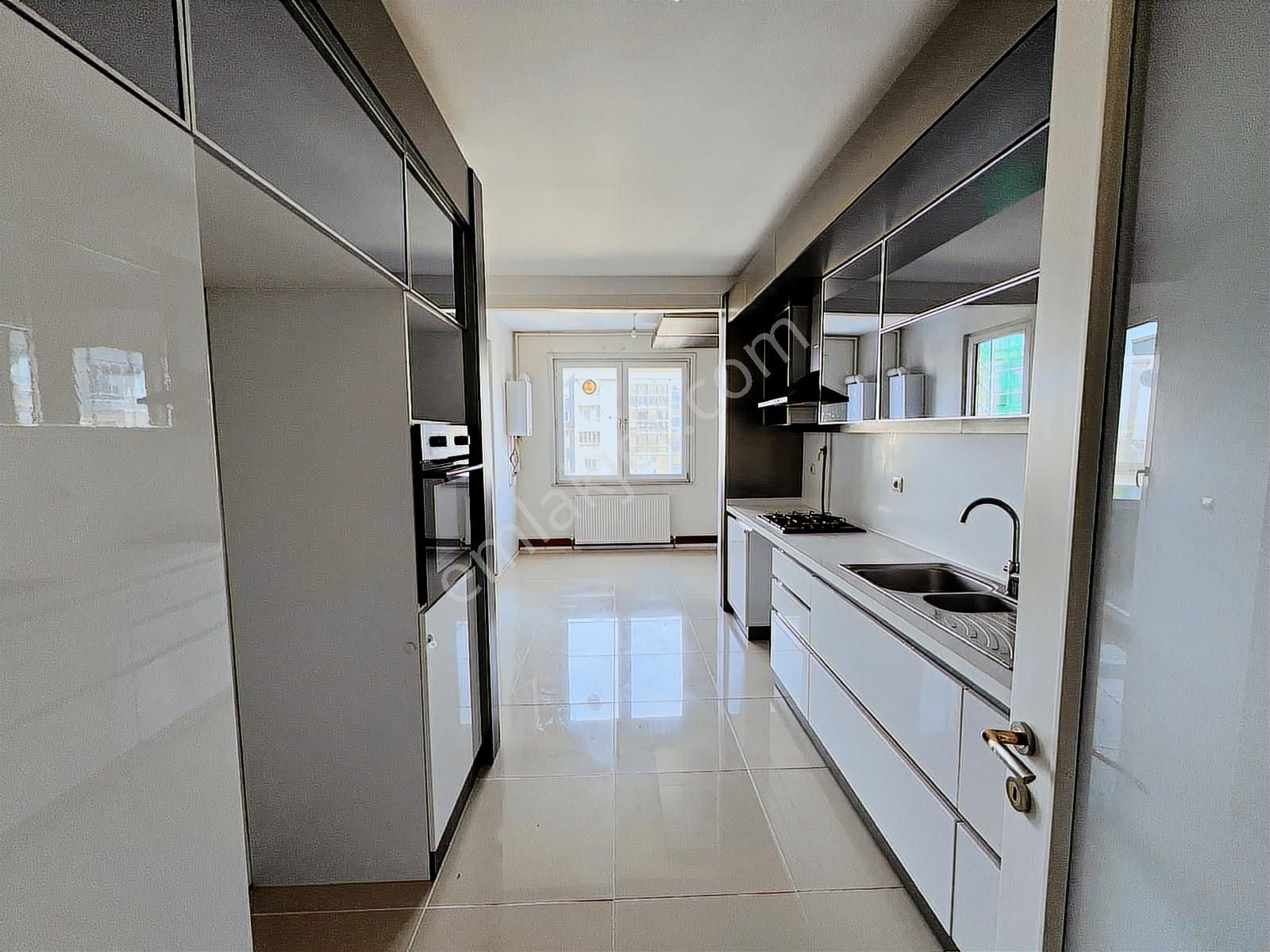 Emlaklar Imperıalland Sitesinde Havuz Cephe 3+1 Kiralık Daire - Görsel 26