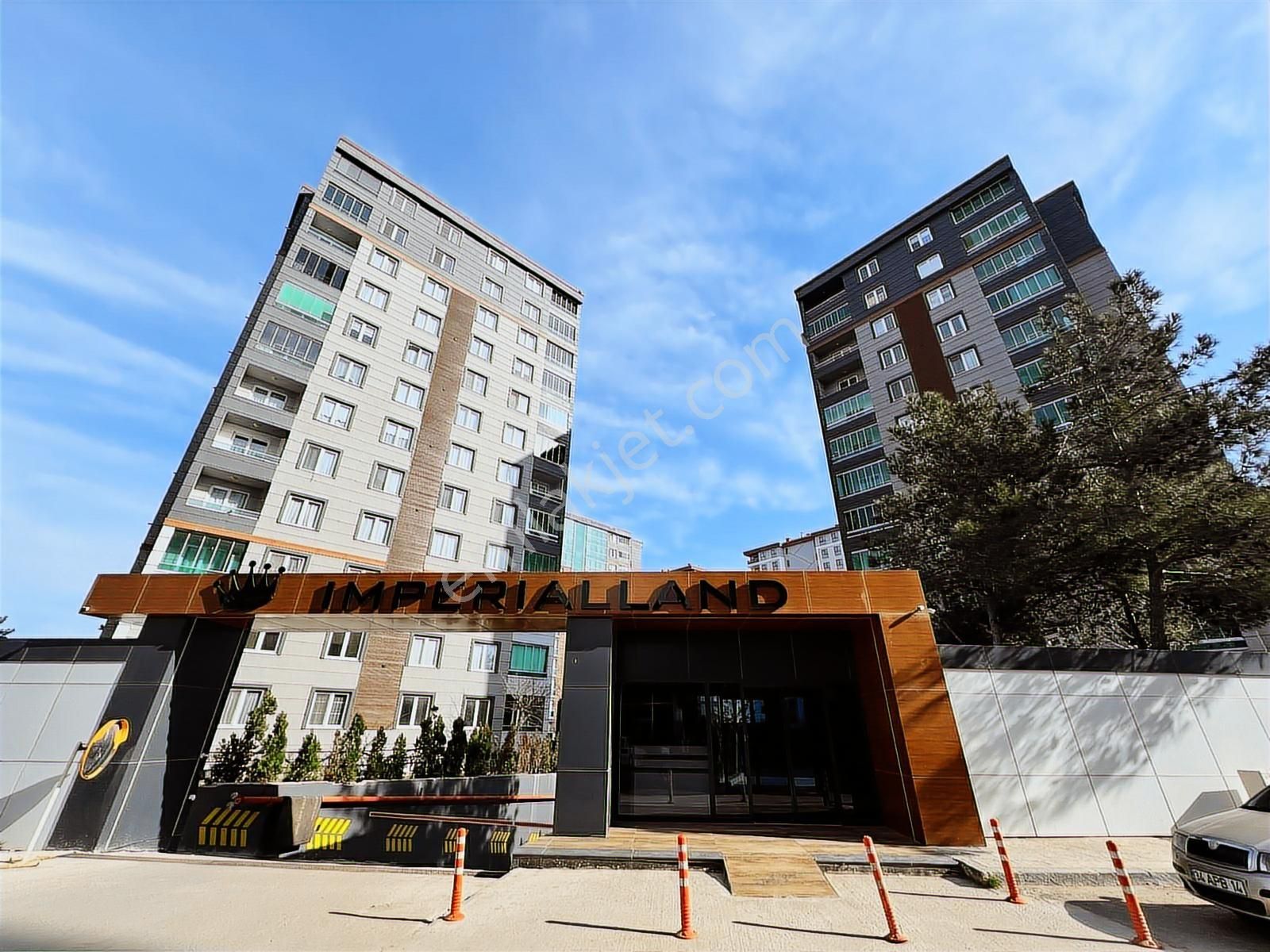 Emlaklar Imperıalland Sitesinde Havuz Cephe 3+1 Kiralık Daire