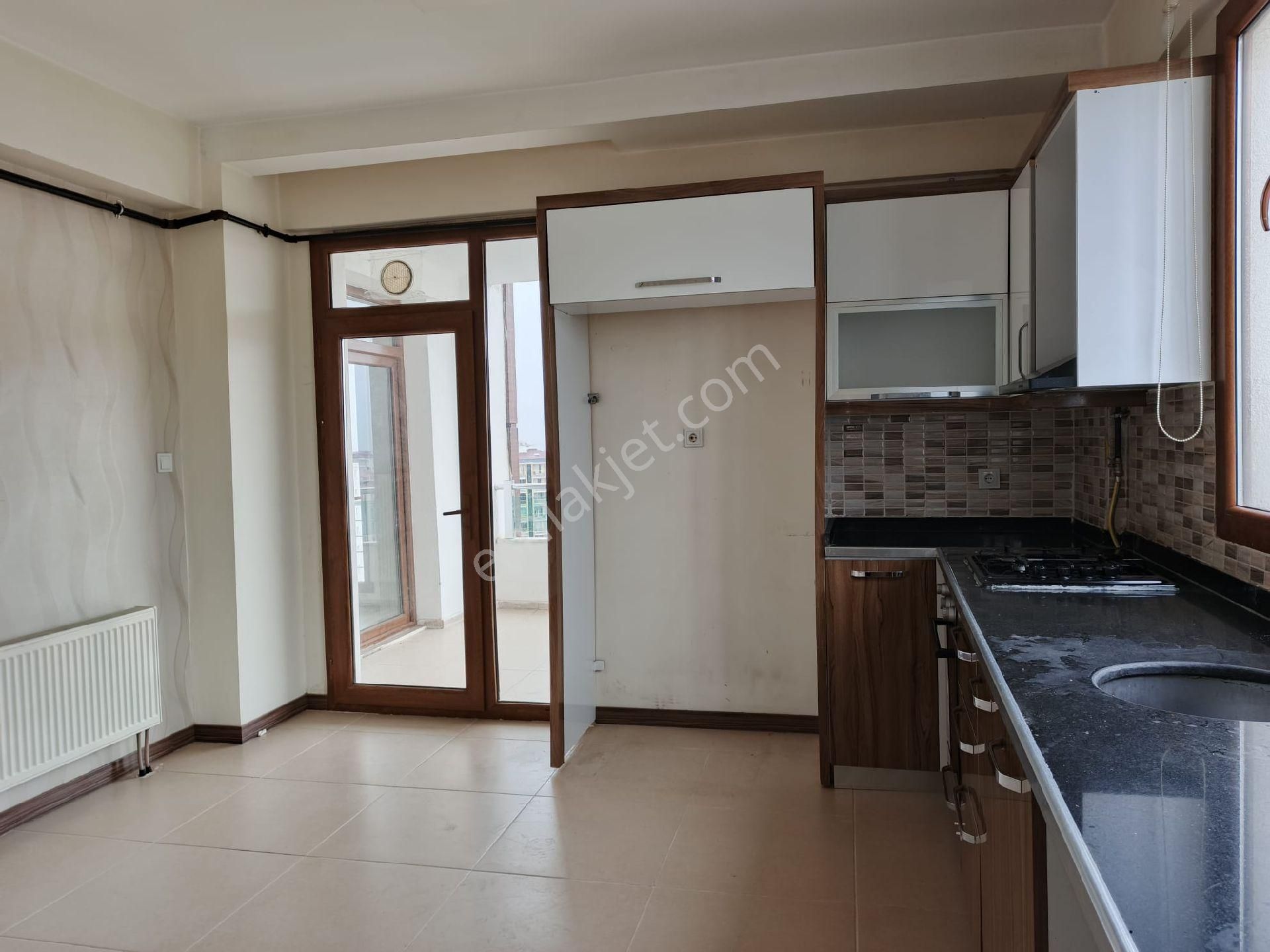 Kiralık 3+1 Bağcılar Millet Bahçesi Civarı - Görsel 21