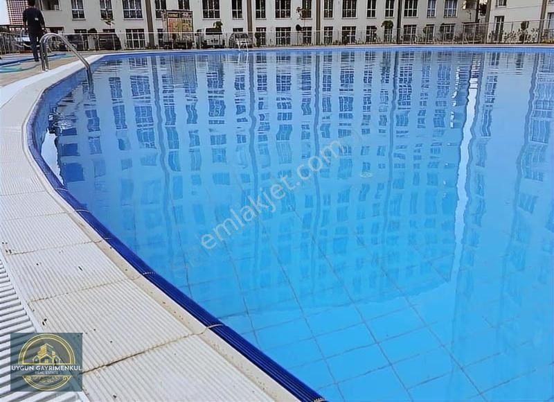 Havuz Cepheli, Site İçi, Ful Yeni Eşyalı Kiralık 2+1 Daire