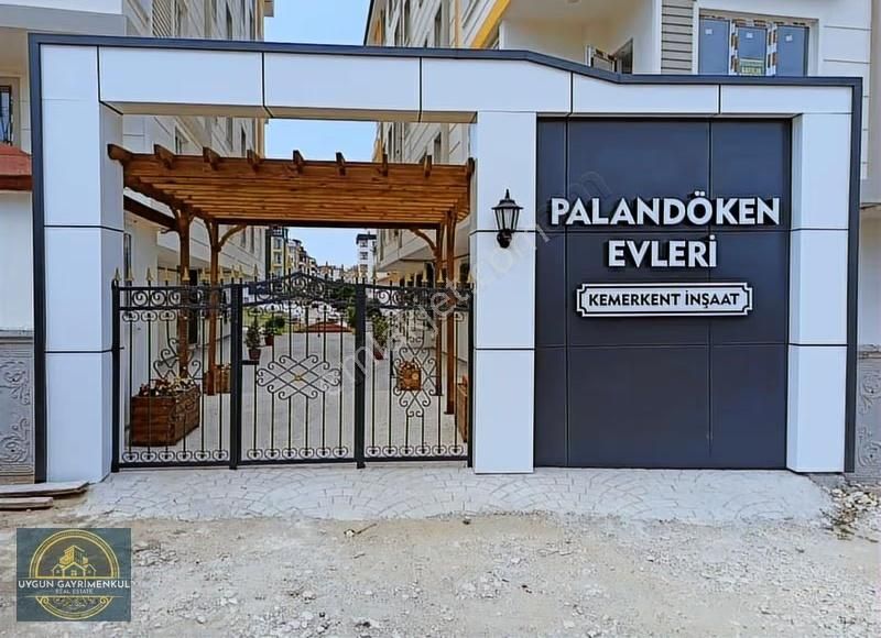 Çerkezköy İstasyon Mahallesinde Satılık Butik Sitede 2+1 Daire