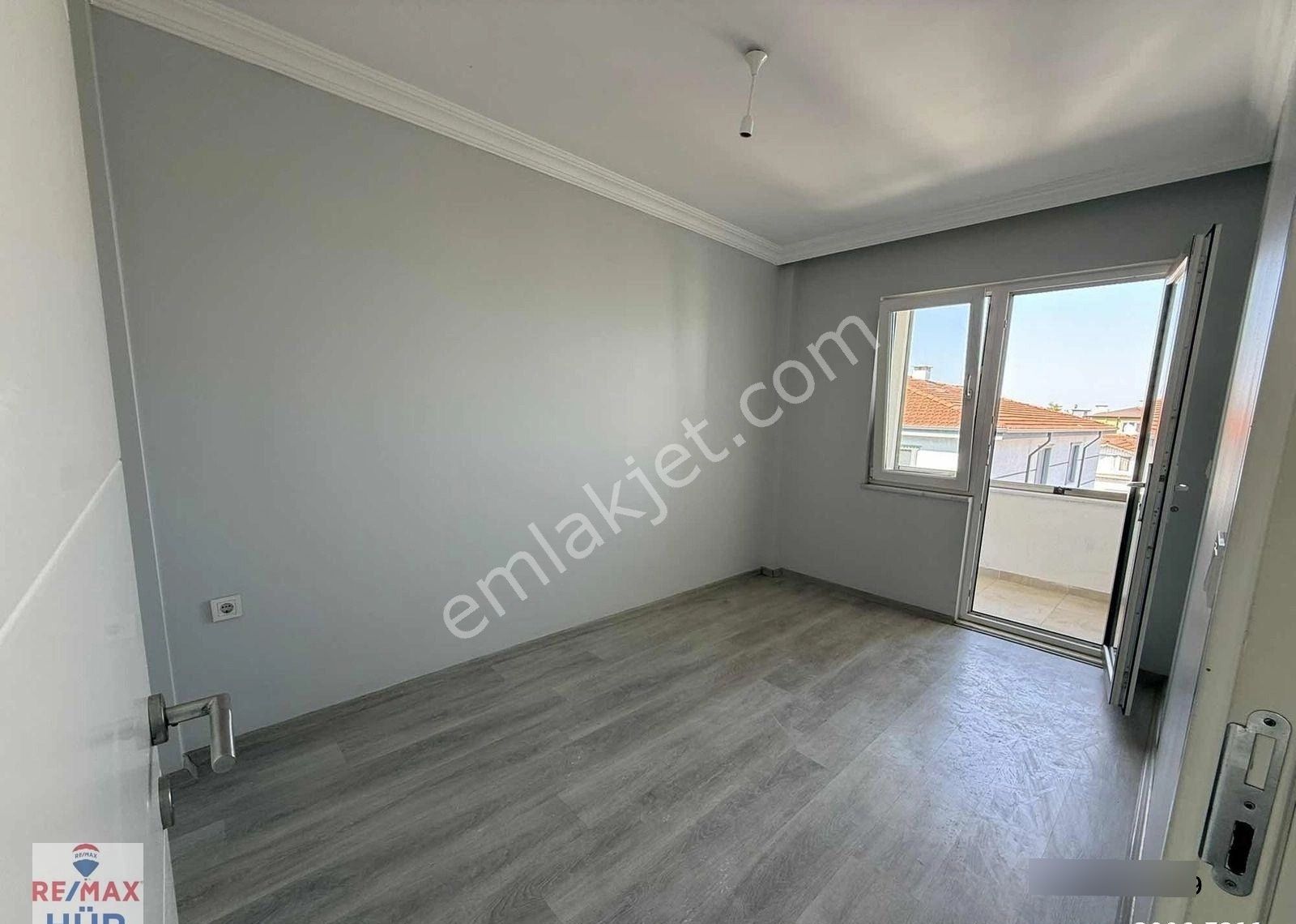 Ömer İnan Remax Hür 2+1 100m2 Kiralık Daire - Görsel 9