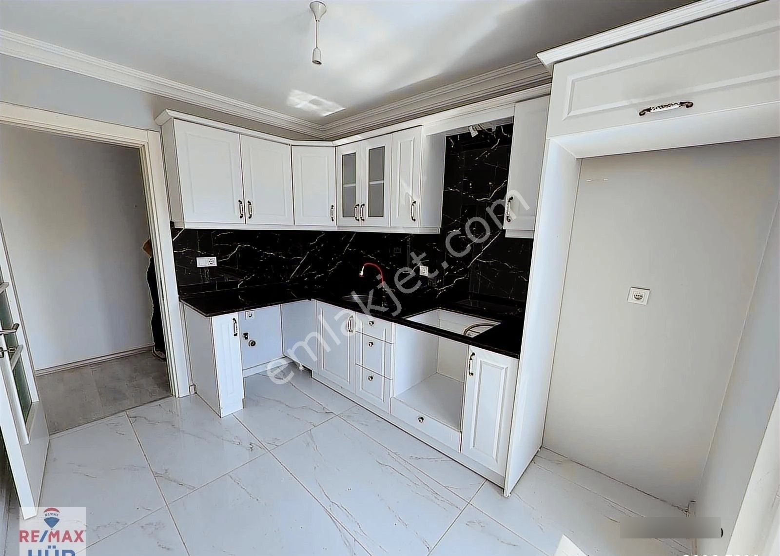 Ömer İnan Remax Hür 2+1 100m2 Kiralık Daire - Görsel 11