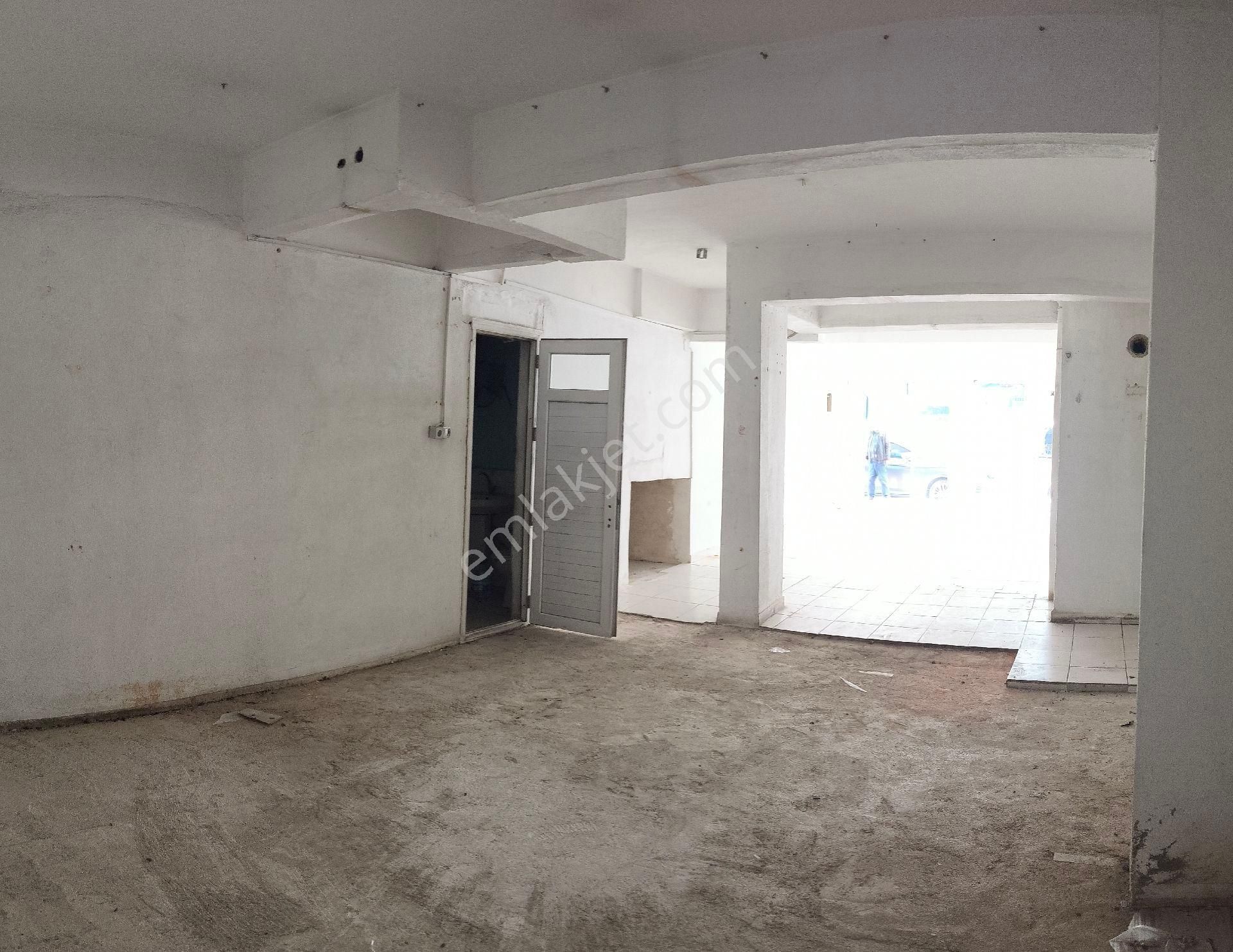 Aydın Kıbrıs Caddesi'nde , Müşteri Potansiyeli Yüksek Lokasyona Sahip Kiralık İşyeri - Görsel 2