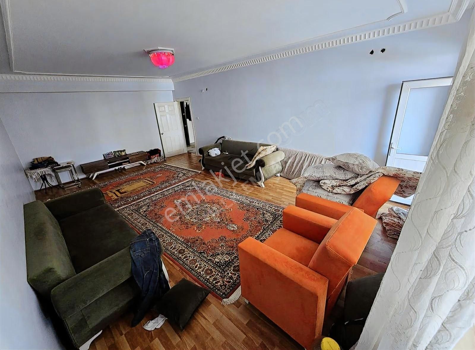 Kaplan Düğün Salonu Karşısı Satılık Daire