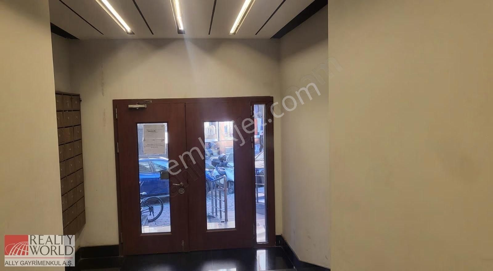 Kağıthane Merkez Ana Cadde Üzeri Rezidansta 2+1 Satılık Daire - Görsel 6