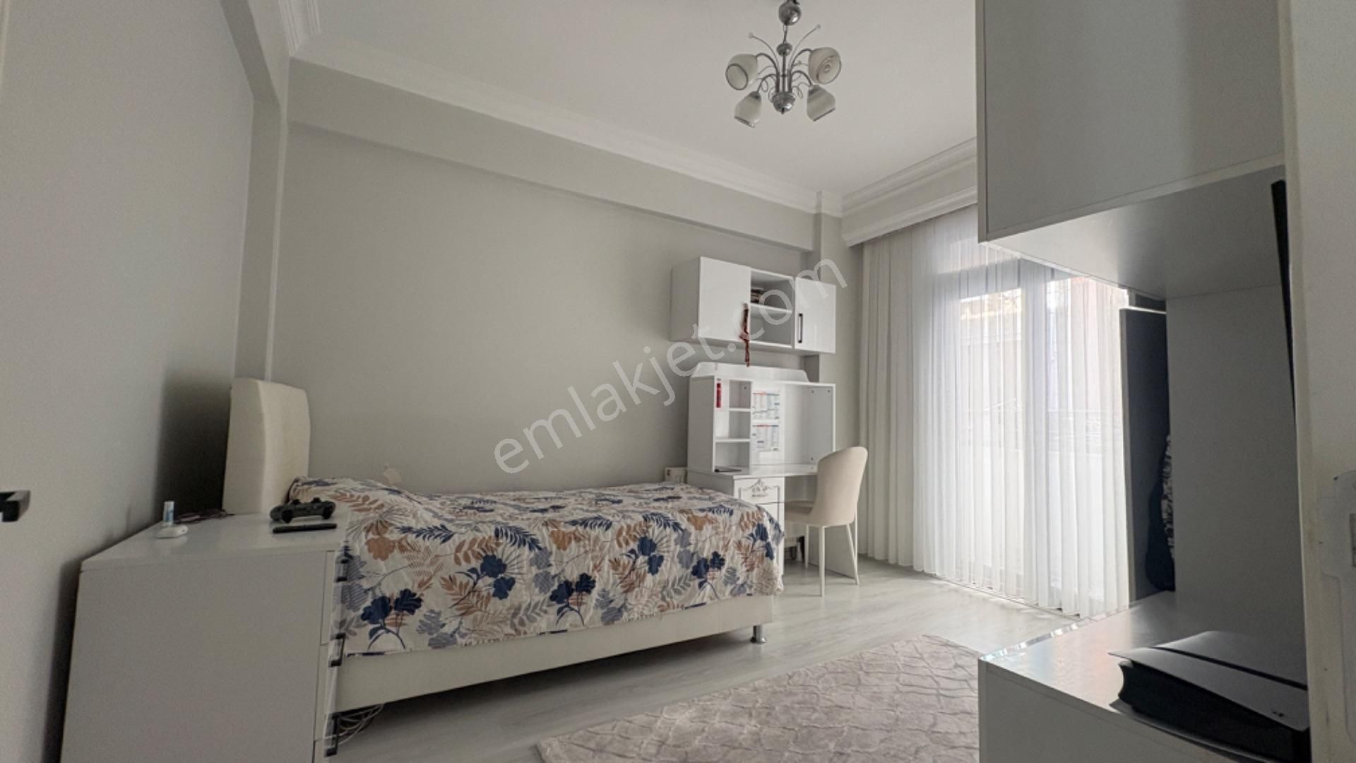 Mollateam Bayrampaşa Yıldırım Mah Merkezi Konumda Asansörlü 123 M²satılık 3+1 Geniş Aile Dai - Görsel 5