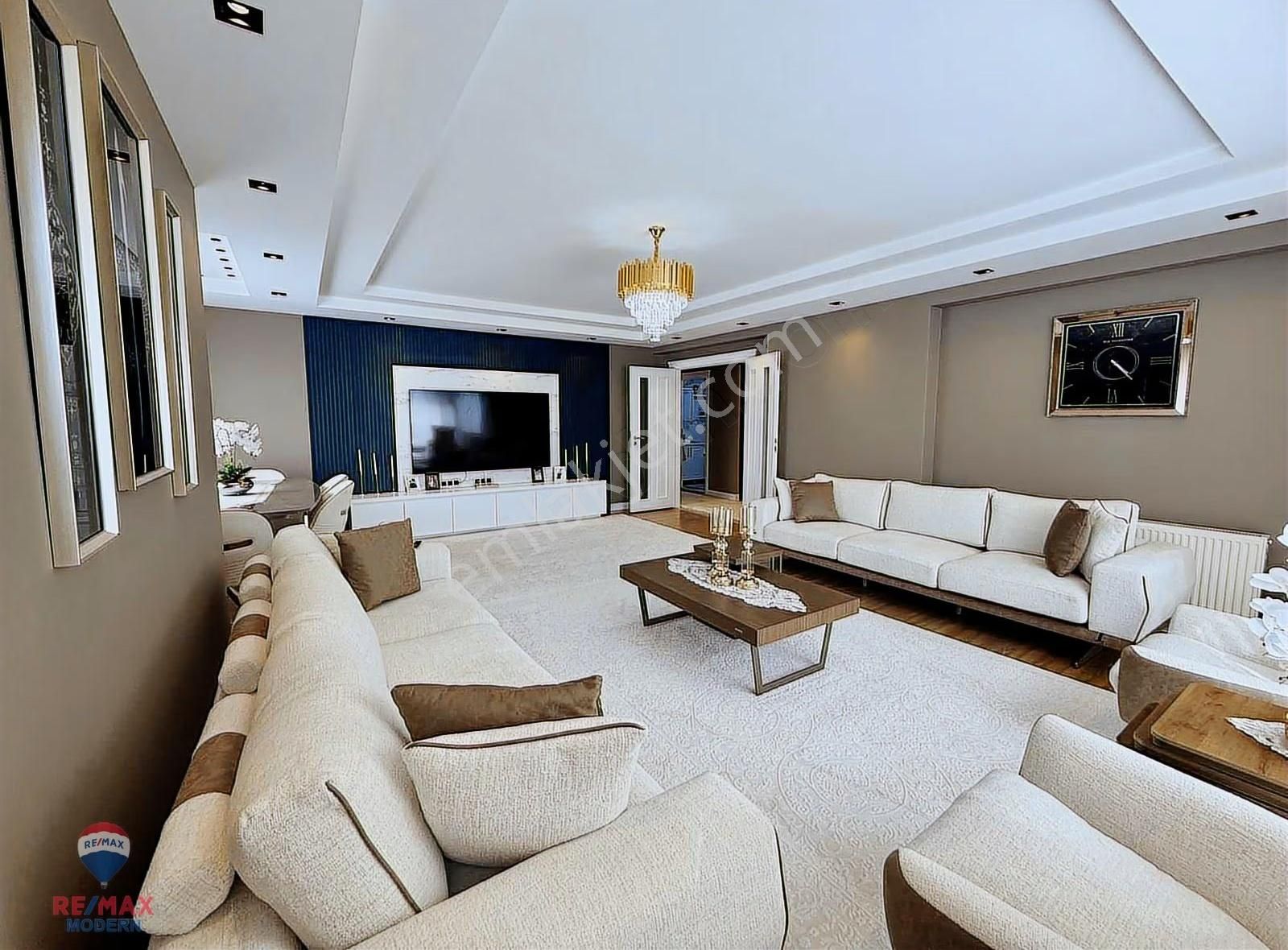 Atakum'da Prestijli Sitede Deniz Manzaralı 4+1 Daire - Görsel 16
